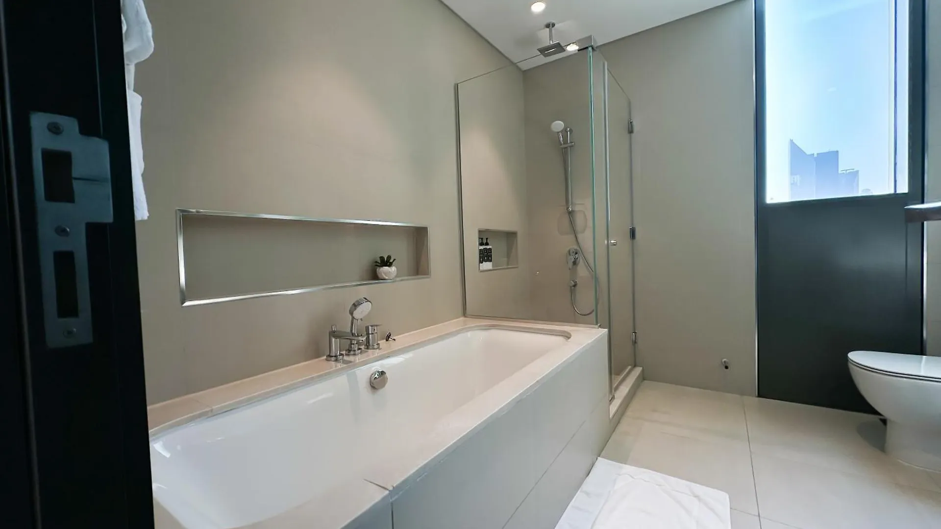 Stylish 2 Bedroom Dior-Inspired Apartment Connected To Dubai Mall United Arab Emirates