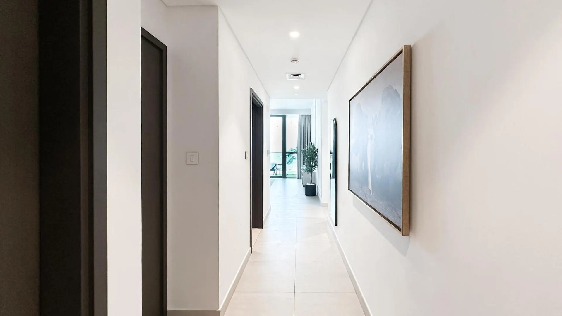Stylish 2 Bedroom Dior-Inspired Apartment Connected To Dubai Mall 0*,