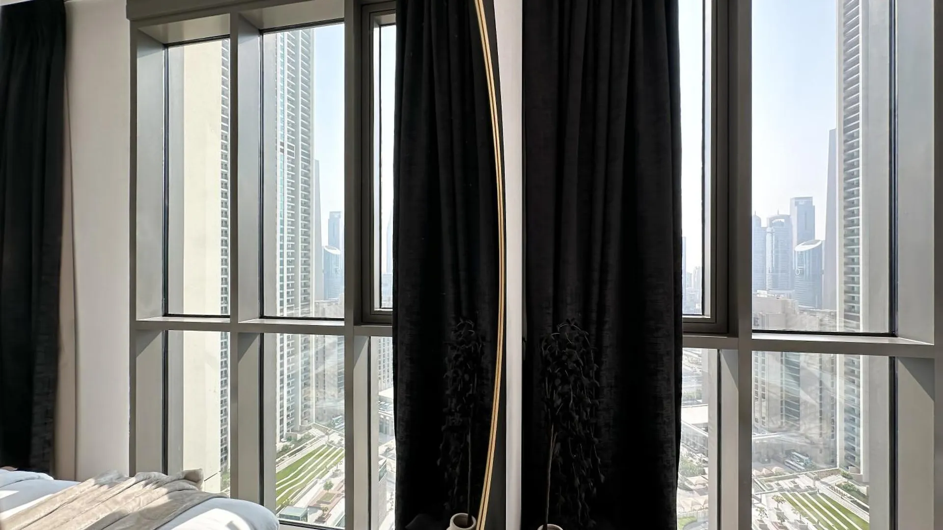 Stylish 2 Bedroom Dior-Inspired Apartment Connected To Dubai Mall