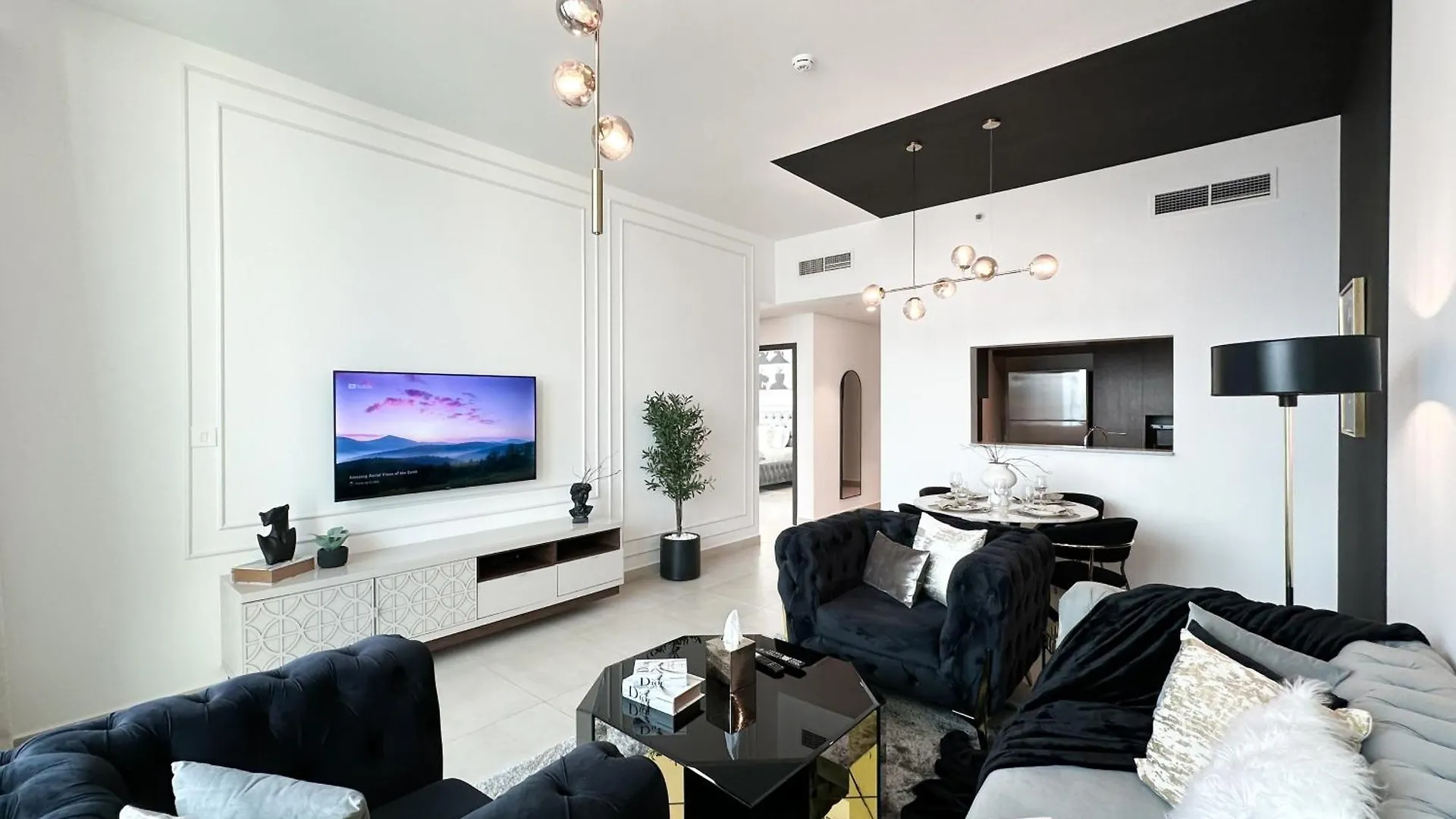 Stylish 2 Bedroom Dior-Inspired Apartment Connected To Dubai Mall 0*,  United Arab Emirates