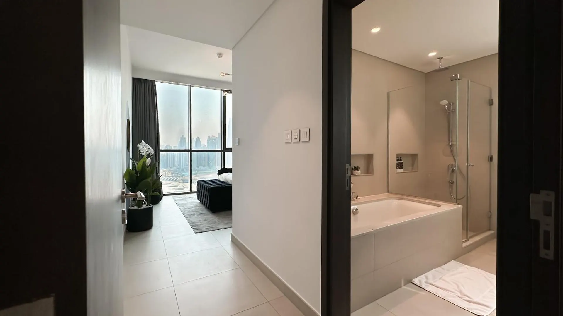 Stylish 2 Bedroom Dior-Inspired Apartment Connected To Dubai Mall 0*,