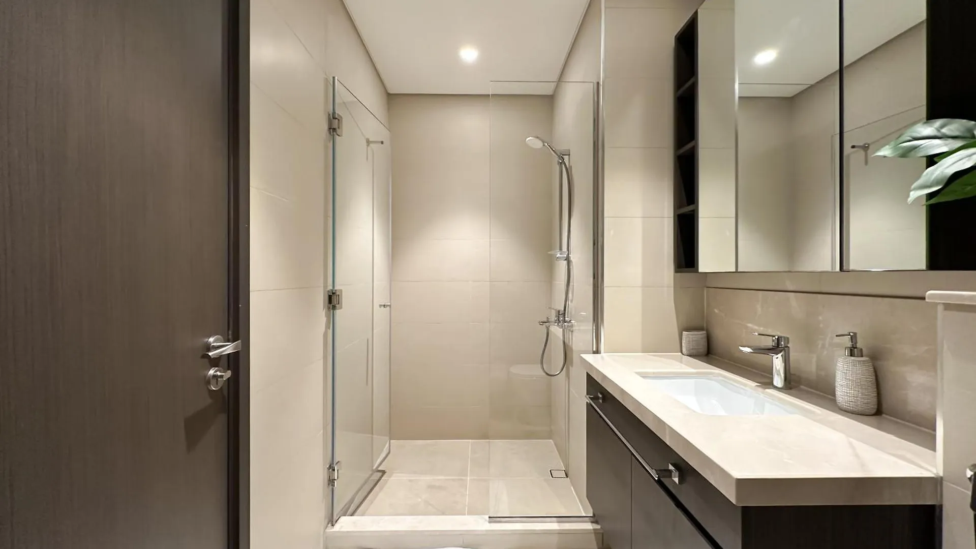 Stylish 2 Bedroom Dior-Inspired Apartment Connected To Dubai Mall