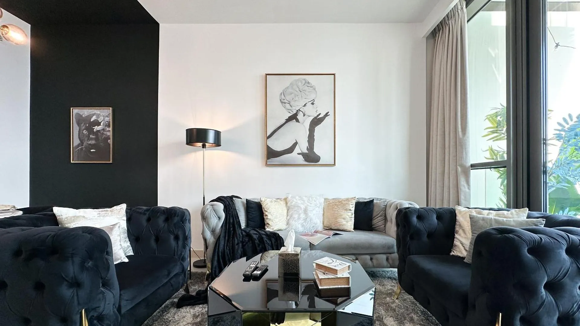 Stylish 2 Bedroom Dior-Inspired Apartment Connected To Dubai Mall United Arab Emirates