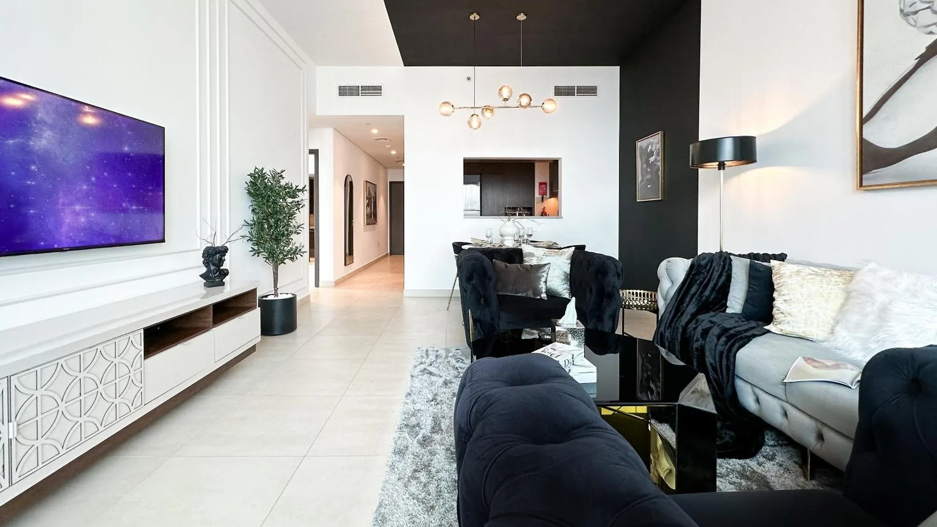 Stylish 2 Bedroom Dior-Inspired Apartment Connected To Dubai Mall