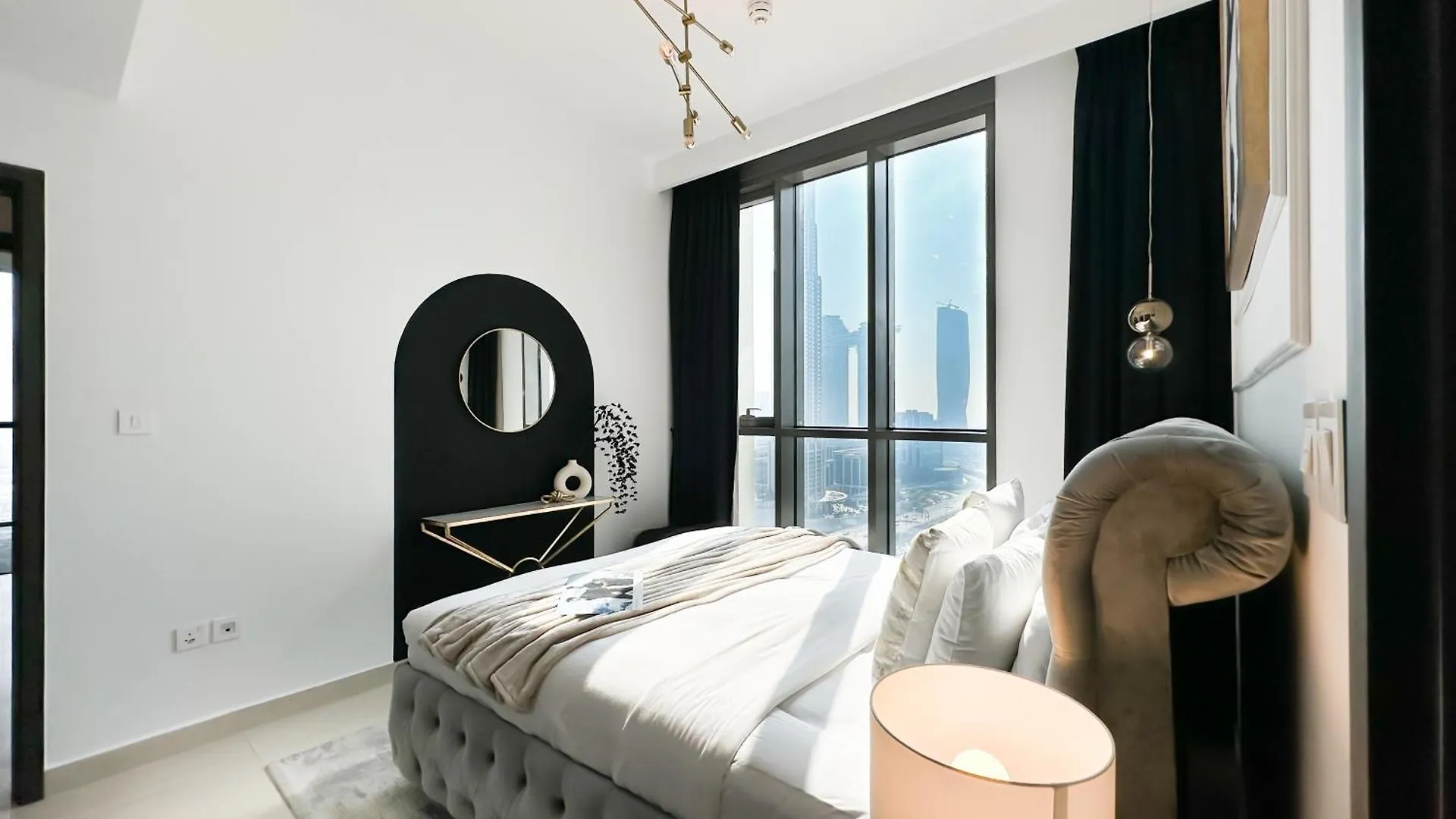 Stylish 2 Bedroom Dior-Inspired Apartment Connected To Dubai Mall